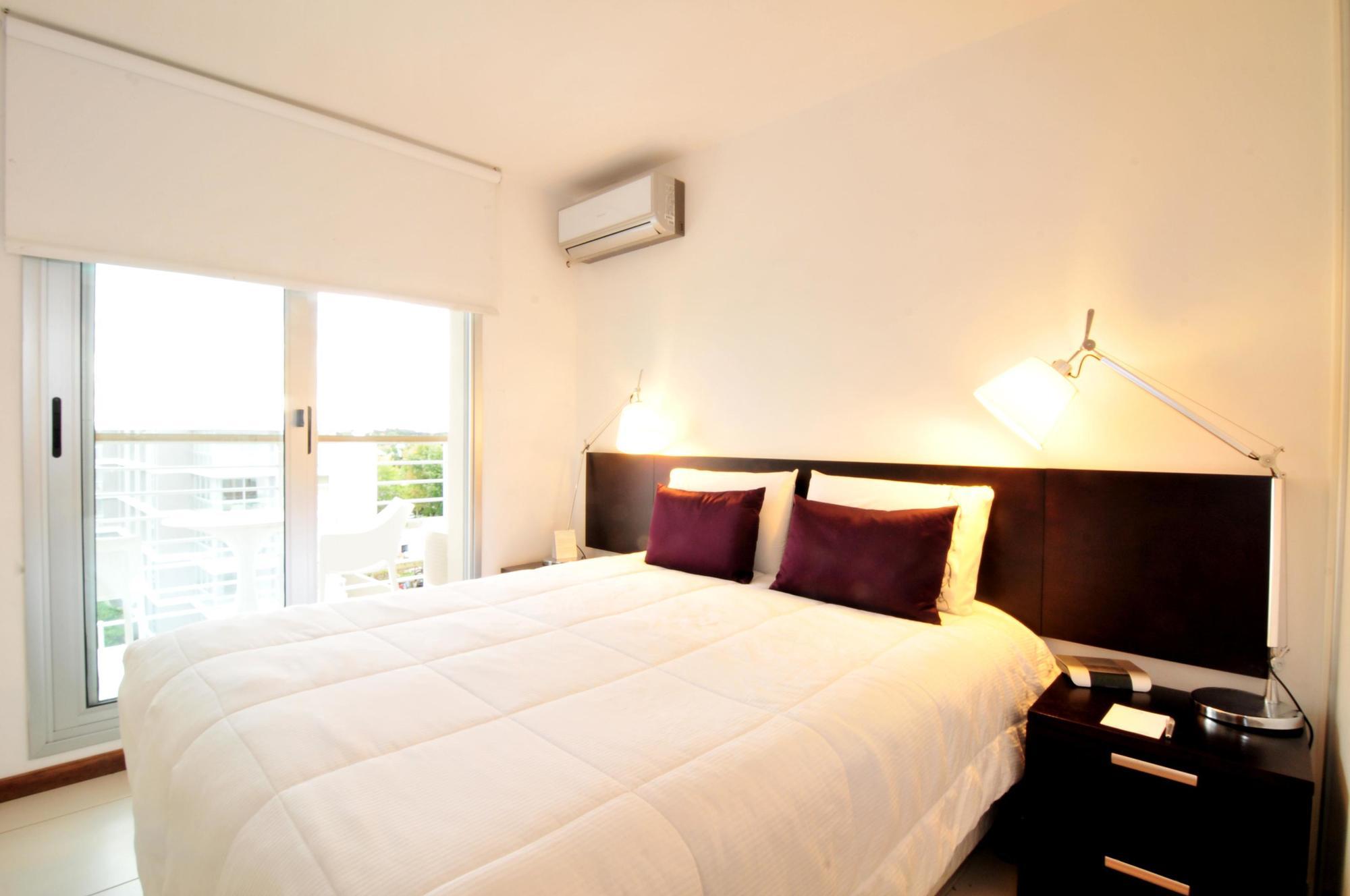 Real Colonia Hotel & Suites Колония-дель-Сакраменто Экстерьер фото